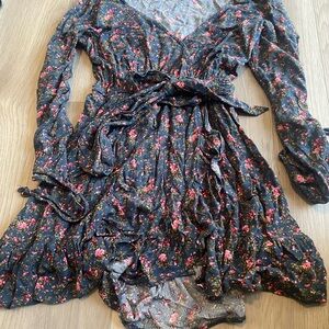 American Eagle Outfitters Black Floral Long Sleeve Dress